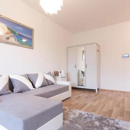 Апартаменты Brand New Premium Flat In Downtown *